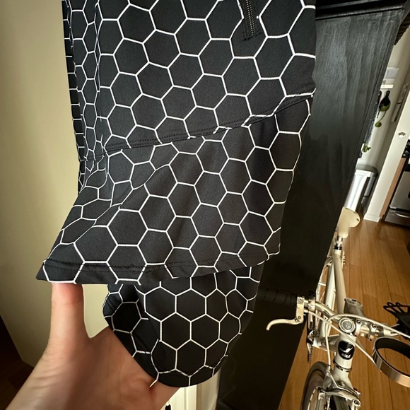 EUC Tail Golf Dress Size S (Shorts INCLUDED) - Picture 4 of 5